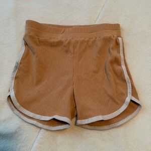 Tan girl’s ribbed shorts